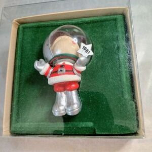 1981 Hallmark Handcrafted Space Santa Christmas/Xmas Ornament QX4302 W/Box